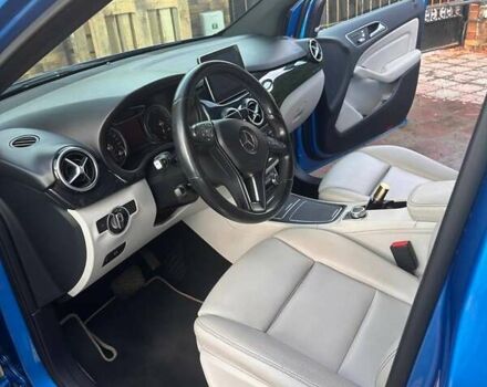 Синий Мерседес Б-класс, объемом двигателя 0 л и пробегом 95 тыс. км за 14000 $, фото 8 на Automoto.ua