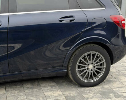 Синий Мерседес Б-класс, объемом двигателя 0 л и пробегом 61 тыс. км за 9750 $, фото 4 на Automoto.ua