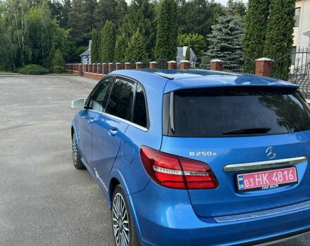Синий Мерседес Б-класс, объемом двигателя 0 л и пробегом 144 тыс. км за 11700 $, фото 2 на Automoto.ua
