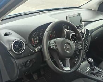 Синий Мерседес Б-класс, объемом двигателя 1.46 л и пробегом 250 тыс. км за 11500 $, фото 12 на Automoto.ua