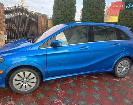 Синий Мерседес Б-класс, объемом двигателя 0 л и пробегом 95 тыс. км за 14000 $, фото 2 на Automoto.ua