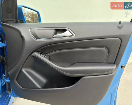 Синий Мерседес Б-класс, объемом двигателя 0 л и пробегом 122 тыс. км за 9399 $, фото 28 на Automoto.ua