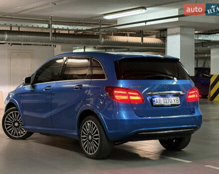 Синий Мерседес Б-класс, объемом двигателя 0 л и пробегом 125 тыс. км за 11800 $, фото 5 на Automoto.ua