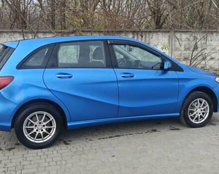 Синий Мерседес Б-класс, объемом двигателя 1.46 л и пробегом 250 тыс. км за 11500 $, фото 2 на Automoto.ua