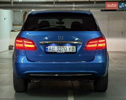 Синий Мерседес Б-класс, объемом двигателя 0 л и пробегом 125 тыс. км за 11800 $, фото 3 на Automoto.ua