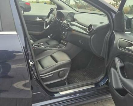 Синий Мерседес Б-класс, объемом двигателя 0 л и пробегом 84 тыс. км за 11900 $, фото 8 на Automoto.ua