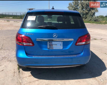 Синій Мерседес Б-клас, об'ємом двигуна 0 л та пробігом 69 тис. км за 14000 $, фото 3 на Automoto.ua