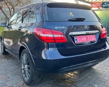 Синій Мерседес Б-клас, об'ємом двигуна 0 л та пробігом 63 тис. км за 11000 $, фото 3 на Automoto.ua