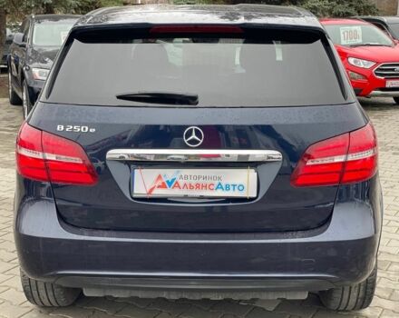 Синій Мерседес Б-клас, об'ємом двигуна 0 л та пробігом 100 тис. км за 11900 $, фото 5 на Automoto.ua