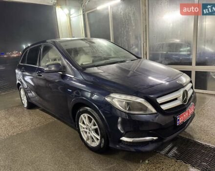 Синий Мерседес Б-класс, объемом двигателя 0 л и пробегом 111 тыс. км за 10800 $, фото 3 на Automoto.ua