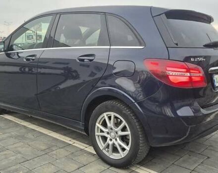 Синий Мерседес Б-класс, объемом двигателя 0 л и пробегом 84 тыс. км за 11900 $, фото 3 на Automoto.ua