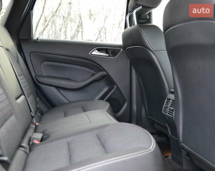 Синий Мерседес Б-класс, объемом двигателя 0 л и пробегом 80 тыс. км за 10500 $, фото 19 на Automoto.ua