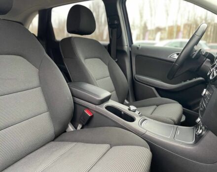 Синій Мерседес Б-клас, об'ємом двигуна 0 л та пробігом 100 тис. км за 11900 $, фото 19 на Automoto.ua