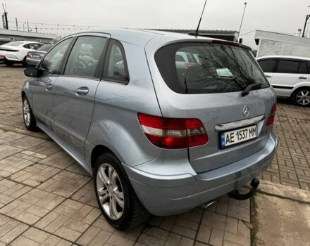 Синий Мерседес Б-класс, объемом двигателя 2 л и пробегом 147 тыс. км за 6300 $, фото 2 на Automoto.ua