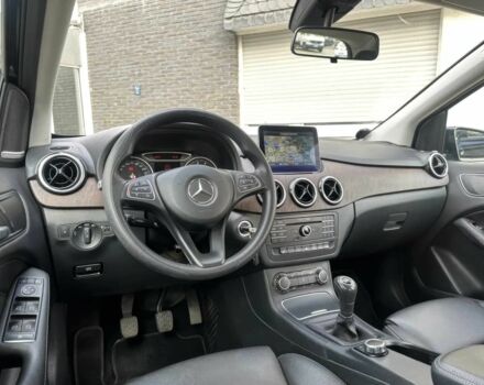 Синий Мерседес Б-класс, объемом двигателя 2 л и пробегом 62 тыс. км за 7800 $, фото 5 на Automoto.ua