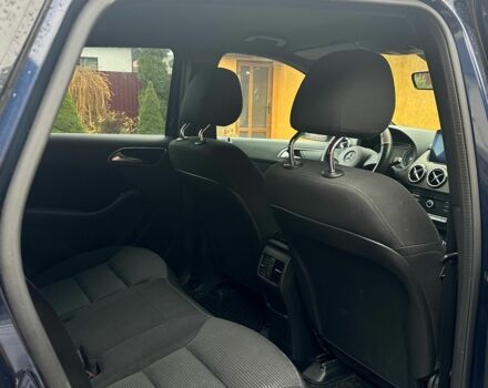 Синій Мерседес Б-клас, об'ємом двигуна 0 л та пробігом 144 тис. км за 10300 $, фото 8 на Automoto.ua