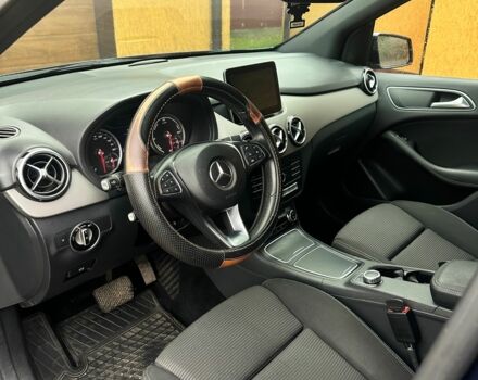 Синій Мерседес Б-клас, об'ємом двигуна 0 л та пробігом 144 тис. км за 10300 $, фото 3 на Automoto.ua