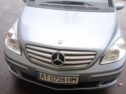 Синий Мерседес Б-класс, объемом двигателя 2 л и пробегом 275 тыс. км за 5400 $, фото 1 на Automoto.ua