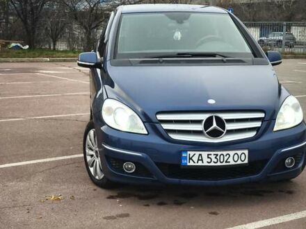 Синий Мерседес Б-класс, объемом двигателя 2 л и пробегом 328 тыс. км за 7800 $, фото 1 на Automoto.ua