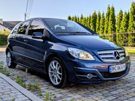 Синій Мерседес Б-клас, об'ємом двигуна 2 л та пробігом 235 тис. км за 8900 $, фото 1 на Automoto.ua