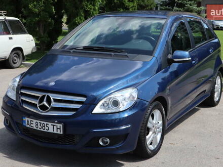 Мерседес Б-клас 2011 у Дніпро (Дніпропетровську) на Automoto.ua Синій Мерседес Б-клас, об'ємом двигуна 1.7 л та пробігом 99 тис. км за 9200 $, фото 1 на Automoto.ua