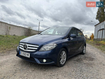 Мерседес Б-клас 2012 у Рівному на Automoto.ua Синій Мерседес Б-клас, об'ємом двигуна 1.8 л та пробігом 173 тис. км за 8700 $, фото 1 на Automoto.ua