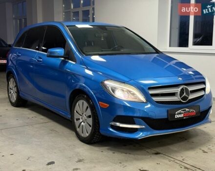 Синий Мерседес Б-класс, объемом двигателя 0 л и пробегом 110 тыс. км за 8000 $, фото 1 на Automoto.ua