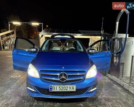 Синий Мерседес Б-класс, объемом двигателя 0 л и пробегом 128 тыс. км за 9900 $, фото 1 на Automoto.ua