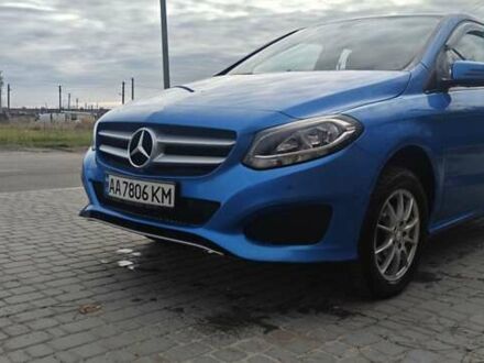 Синий Мерседес Б-класс, объемом двигателя 1.46 л и пробегом 250 тыс. км за 11500 $, фото 1 на Automoto.ua