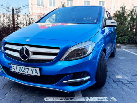 Мерседес Б-класс 2016 в Киеве на Automoto.ua Синий Мерседес Б-класс, объемом двигателя 0 л и пробегом 92 тыс. км за 10999 $, фото 1 на Automoto.ua