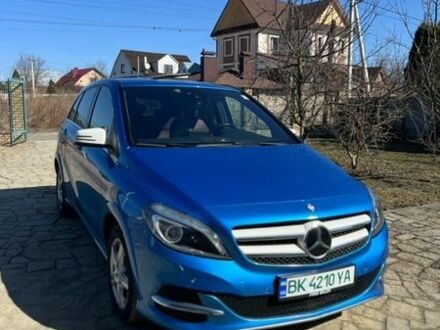 Синий Мерседес Б-класс, объемом двигателя 0 л и пробегом 150 тыс. км за 12500 $, фото 1 на Automoto.ua