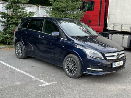 Синий Мерседес Б-класс, объемом двигателя 0 л и пробегом 90 тыс. км за 12500 $, фото 1 на Automoto.ua