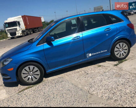 Синій Мерседес Б-клас, об'ємом двигуна 0 л та пробігом 69 тис. км за 14000 $, фото 1 на Automoto.ua