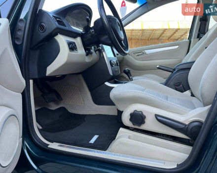 Мерседес Б-класс 2006 в Надворной на Automoto.ua Зеленый Мерседес Б-класс, объемом двигателя 1.7 л и пробегом 128 тыс. км за 6999 $, фото 26 на Automoto.ua