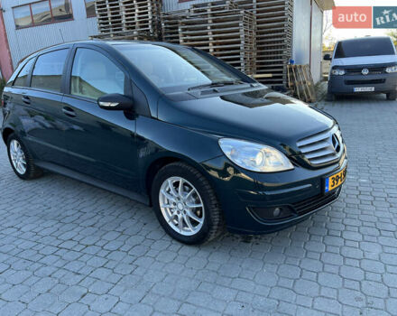 Мерседес Б-класс 2006 в Надворной на Automoto.ua Зеленый Мерседес Б-класс, объемом двигателя 1.7 л и пробегом 128 тыс. км за 6999 $, фото 2 на Automoto.ua