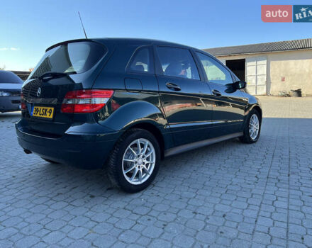 Мерседес Б-класс 2006 в Надворной на Automoto.ua Зеленый Мерседес Б-класс, объемом двигателя 1.7 л и пробегом 128 тыс. км за 6999 $, фото 4 на Automoto.ua