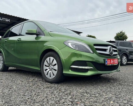 Зелений Мерседес Б-клас, об'ємом двигуна 0 л та пробігом 53 тис. км за 9999 $, фото 3 на Automoto.ua