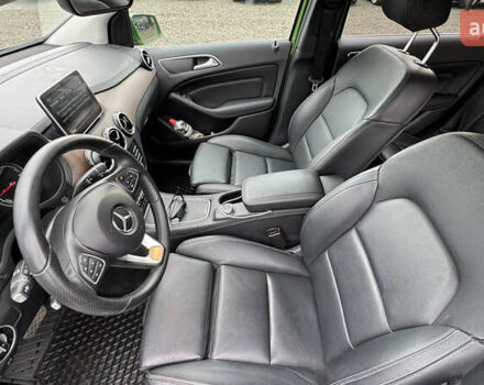 Зелений Мерседес Б-клас, об'ємом двигуна 0 л та пробігом 53 тис. км за 9999 $, фото 25 на Automoto.ua