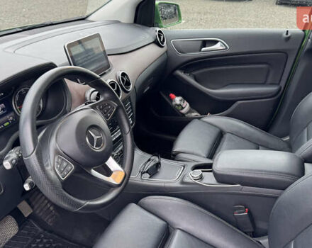 Зелений Мерседес Б-клас, об'ємом двигуна 0 л та пробігом 53 тис. км за 9999 $, фото 19 на Automoto.ua