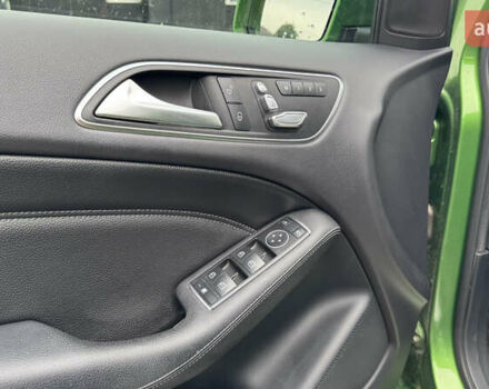 Зелений Мерседес Б-клас, об'ємом двигуна 0 л та пробігом 53 тис. км за 9999 $, фото 16 на Automoto.ua