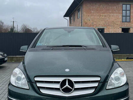 Зеленый Мерседес Б-класс, объемом двигателя 1.99 л и пробегом 211 тыс. км за 7500 $, фото 1 на Automoto.ua