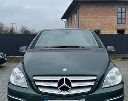 Зеленый Мерседес Б-класс, объемом двигателя 1.99 л и пробегом 211 тыс. км за 7500 $, фото 1 на Automoto.ua