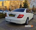Белый Мерседес Ц 180, объемом двигателя 1.8 л и пробегом 251 тыс. км за 12000 $, фото 5 на Automoto.ua