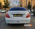 Белый Мерседес Ц 180, объемом двигателя 1.8 л и пробегом 251 тыс. км за 12000 $, фото 4 на Automoto.ua