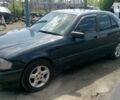 Синій Мерседес Ц 180, об'ємом двигуна 1.8 л та пробігом 300 тис. км за 2700 $, фото 1 на Automoto.ua