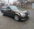 Коричневий Мерседес Ц 250, об'ємом двигуна 2.2 л та пробігом 300 тис. км за 11000 $, фото 1 на Automoto.ua
