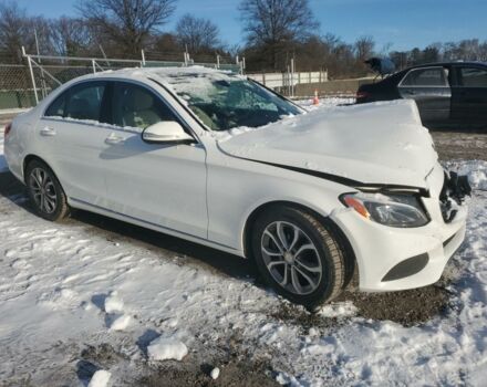 Белый Мерседес Ц 300, объемом двигателя 2 л и пробегом 89 тыс. км за 12500 $, фото 2 на Automoto.ua