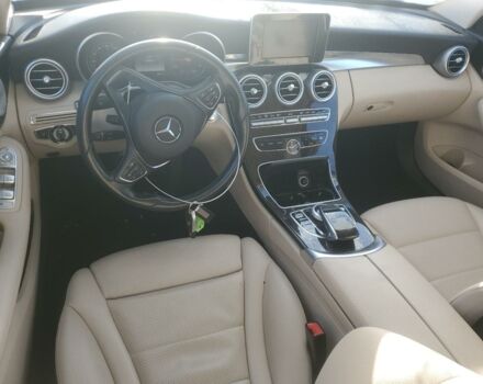 Белый Мерседес Ц 300, объемом двигателя 2 л и пробегом 89 тыс. км за 12500 $, фото 7 на Automoto.ua