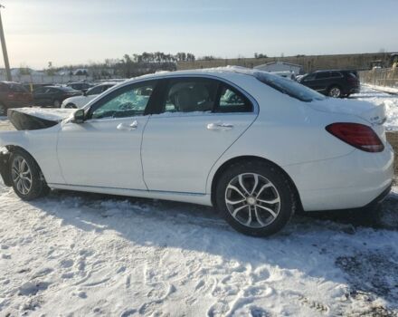 Белый Мерседес Ц 300, объемом двигателя 2 л и пробегом 89 тыс. км за 12500 $, фото 3 на Automoto.ua