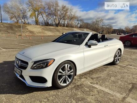 Мерседес Ц 300 2016 в Киеве на Automoto.ua Белый Мерседес Ц 300, объемом двигателя 2 л и пробегом 53 тыс. км за 35000 $, фото 1 на Automoto.ua